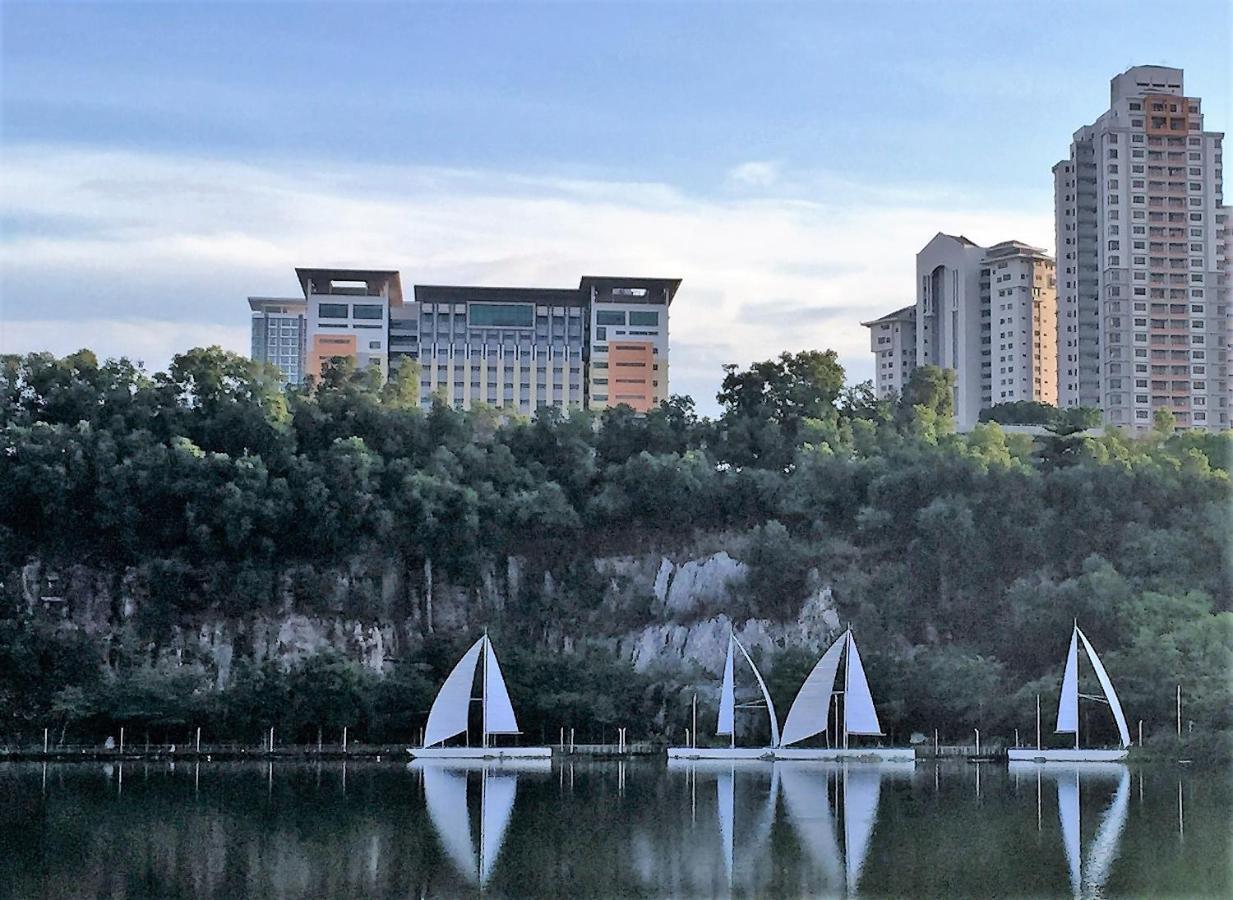 Resort Suites By Landmark At Bandar Sunway Sunway Lagoon Kampong Penaga  Экстерьер фото